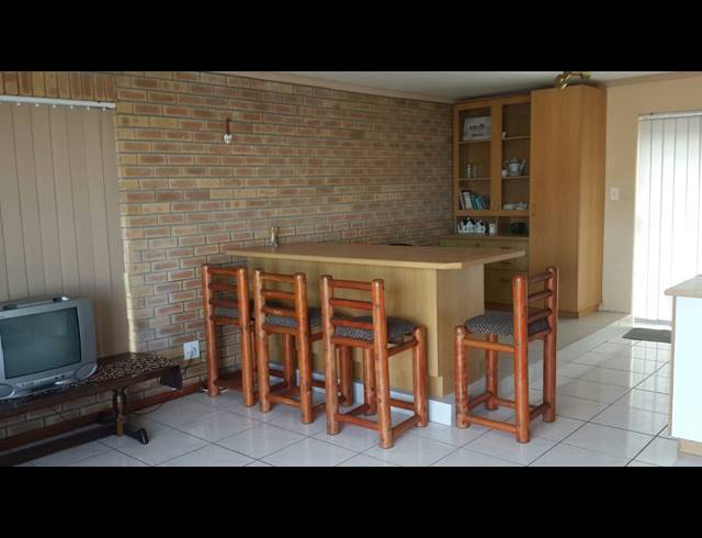 6 BEDROOM HOUSE FOR SALE IN HERSHAM